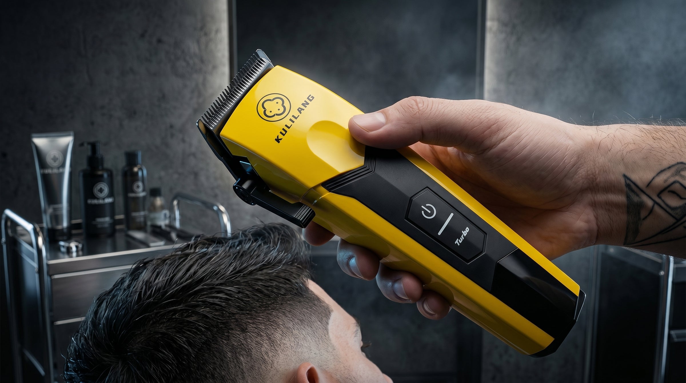Create_a_cinematic_luxury_barber_202605121543.jpeg__PID:0359076c-d490-4ba7-9568-e53e5e209001